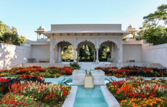 Most beautiful gardens in the world Most beautiful gardens in the world