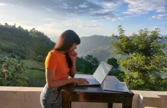 Top Jobs for working holidays Top Jobs for working holidays