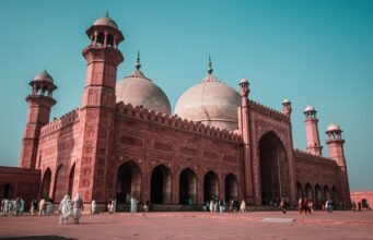 Best places to visit in Pakistan Best places to visit in Pakistan