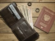 How to carry Money while you travel How to carry money while you travel