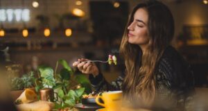 Tips on finding good restaurant while travelling Tips on finding good restaurant while travelling