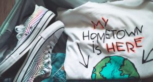 Tips for packing light while travelling Tips for packing light while travelling