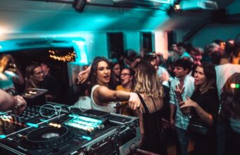 Best Destinations for Night Life Best Destinations for Night Life