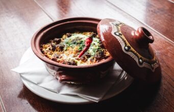 Best Mughlai restaurants in Delhi Best Mughlai restaurants in Delhi