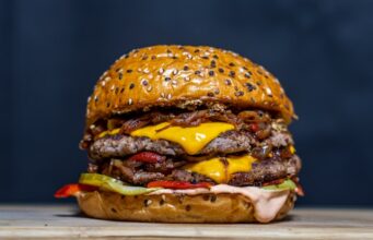 Top 30 iconic Burger Joints around the World