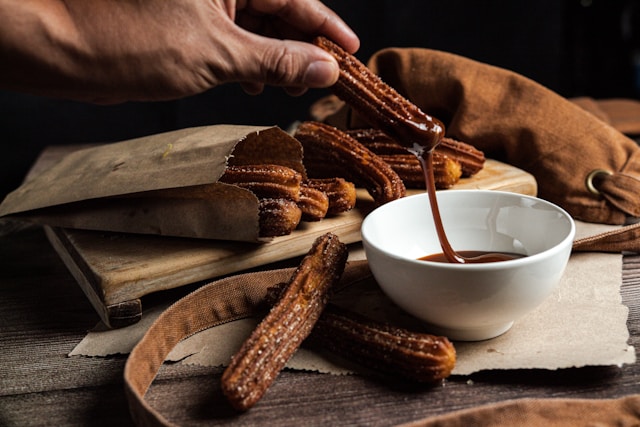 camara-negra-H7E7SyNqiiQ-unsplash Best 20 Churros Places Around the World - 20 Stops for the Crispy Sugary Good Stuff
