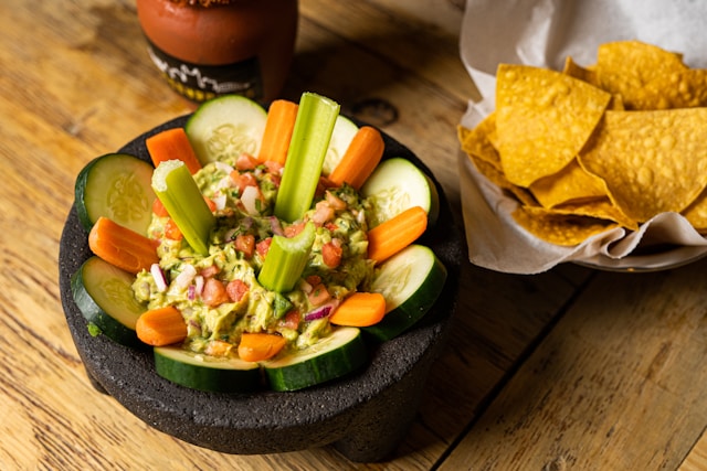 hybrid-storytellers-AnRM3f4OpkA-unsplash Best 20 Guacamole Places Around the World - The Global Green Guide to Glorious Guac